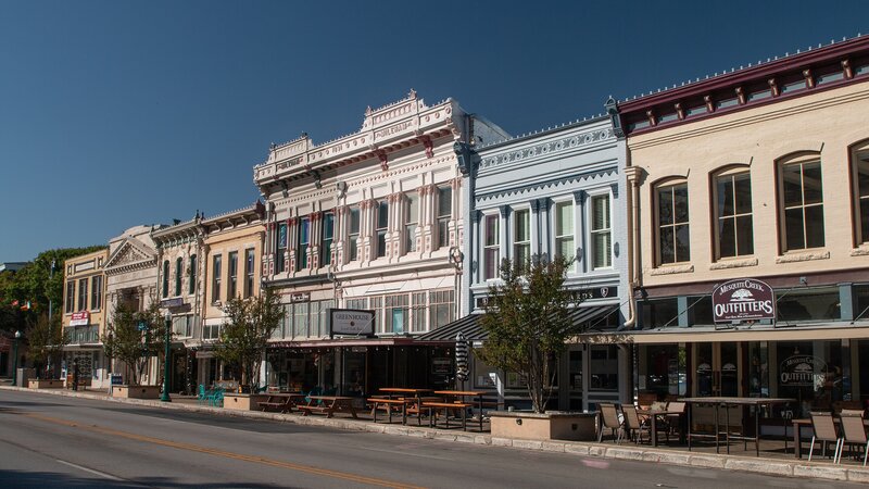 Historic downtown Georgetown, Texas square with Victorian-era storefronts and outdoor dining